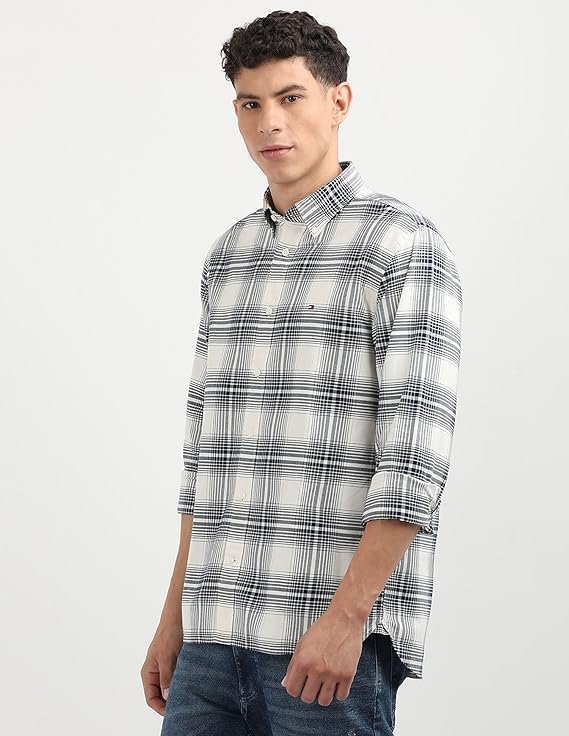 Tommy Hilfiger Men's Regular Fit Shirt - Image 5