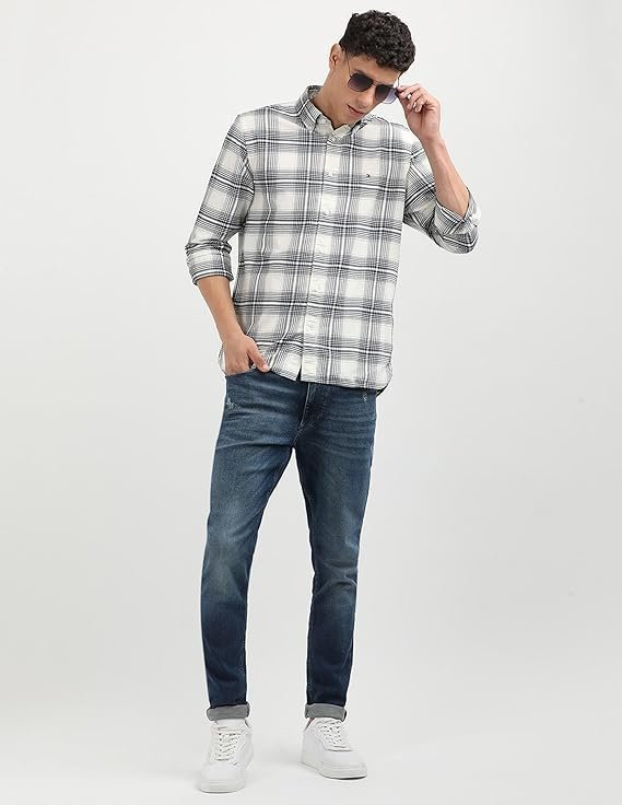 Tommy Hilfiger Men's Regular Fit Shirt - Image 6